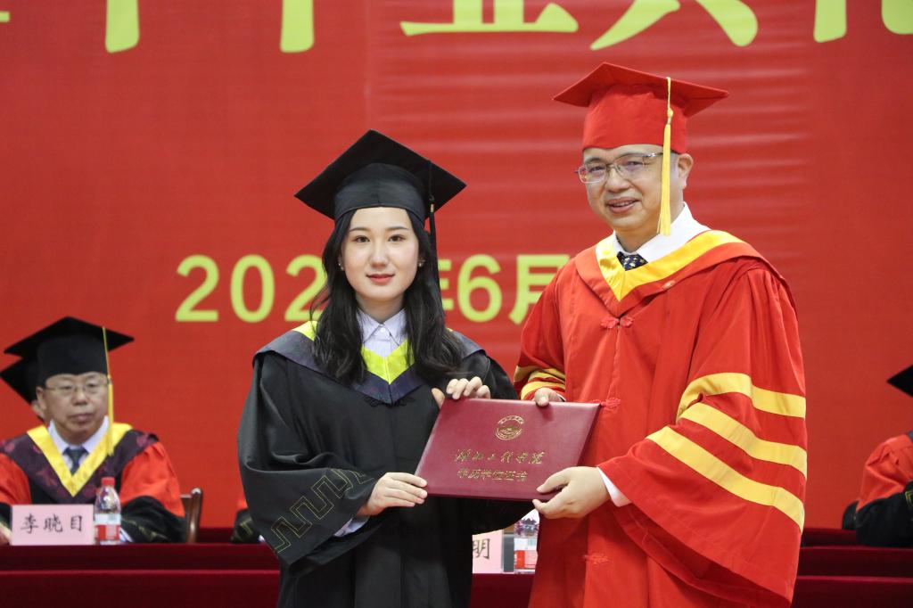 5A3A395B8DA96546AA0BFA802A0_F3F43DE5_115C8.jpg